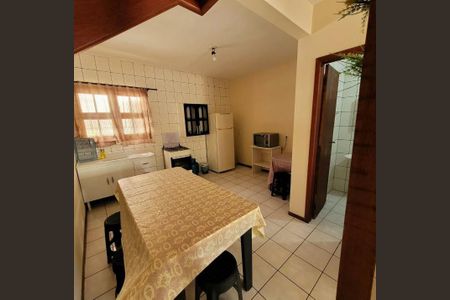 Cozinha de apartamento para alugar com 1 quarto, 50m² em Ingleses do Rio Vermelho, Florianópolis
