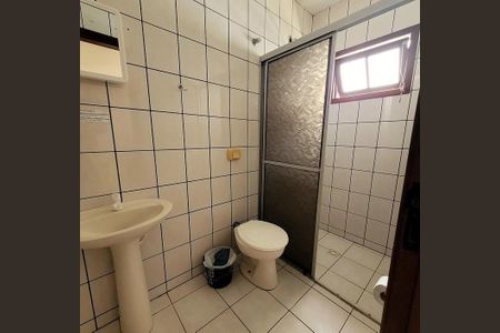 Banheiro de apartamento para alugar com 1 quarto, 50m² em Ingleses do Rio Vermelho, Florianópolis