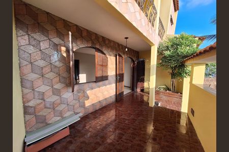 Casa de condomínio para alugar com 125m², 3 quartos e sem vaga Casa de condomínio para alugar com 125m², 3 quartos e sem vagaVaranda