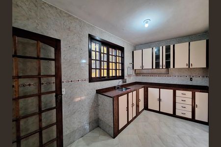 Casa de condomínio para alugar com 125m², 3 quartos e sem vaga Casa de condomínio para alugar com 125m², 3 quartos e sem vagaCozinha e Área de Serviço