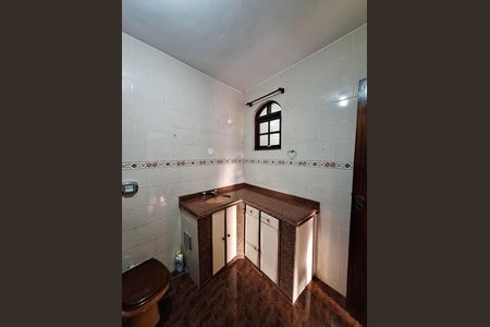 Casa de condomínio para alugar com 125m², 3 quartos e sem vaga Casa de condomínio para alugar com 125m², 3 quartos e sem vagaBanheiro Social