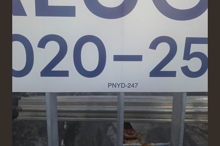 Casa de condomínio para alugar com 125m², 3 quartos e sem vaga Casa de condomínio para alugar com 125m², 3 quartos e sem vagaplaquinha