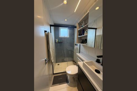 Apartamento à venda com 68m², 2 quartos e 1 vaga Apartamento à venda com 68m², 2 quartos e 1 vagaBanheiro