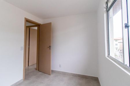 Quarto 1 de apartamento para alugar com 2 quartos, 45m² em Sítio Cercado, Curitiba