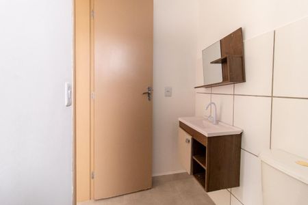Banheiro Social de apartamento para alugar com 2 quartos, 45m² em Sítio Cercado, Curitiba
