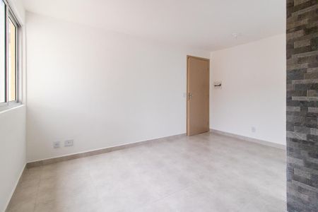 Sala de apartamento para alugar com 2 quartos, 45m² em Sítio Cercado, Curitiba