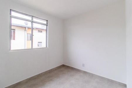 Sala de apartamento para alugar com 2 quartos, 45m² em Sítio Cercado, Curitiba