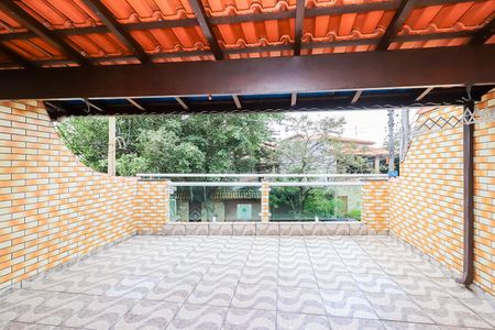 Casa à venda com 86m², 2 quartos e 2 vagasSacada do Quarto 1