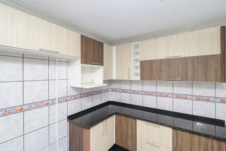 Casa à venda com 86m², 2 quartos e 2 vagasCozinha - Armários
