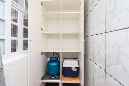 Casa à venda com 86m², 2 quartos e 2 vagasDespensa