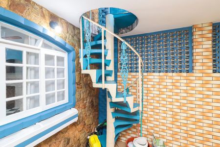 Escada da Garagem de casa à venda com 2 quartos, 86m² em Jardim Nossa Senhora do Carmo, São Paulo