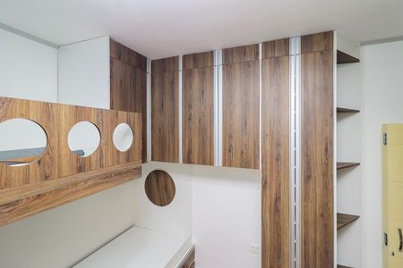 Casa à venda com 86m², 2 quartos e 2 vagasQuarto 2 - Armários