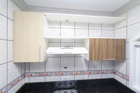 Casa à venda com 86m², 2 quartos e 2 vagasCozinha - Armários