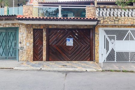 Casa à venda com 86m², 2 quartos e 2 vagasFachada