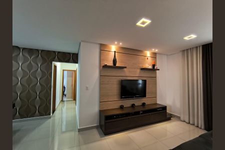 Apartamento à venda com 3 quartos, 70m² em Novo Eldorado, Contagem