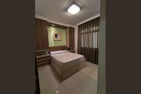 Apartamento à venda com 70m², 3 quartos e 2 vagas Apartamento à venda com 70m², 3 quartos e 2 vagasSuíte