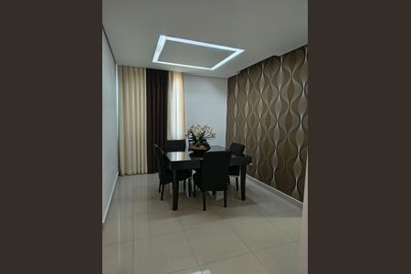Apartamento à venda com 70m², 3 quartos e 2 vagas Apartamento à venda com 70m², 3 quartos e 2 vagasSala de Jantar