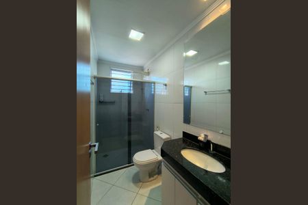 Banheiro 1 de apartamento à venda com 3 quartos, 70m² em Novo Eldorado, Contagem