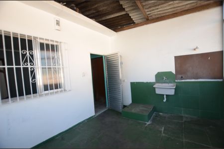 Casa para alugar com 180m², 2 quartos e sem vaga Área de Serviço