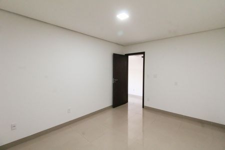 Apartamento para alugar com 5689m², 2 quartos e 1 vaga Apartamento para alugar com 5689m², 2 quartos e 1 vagaQuarto 1