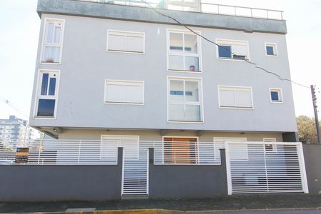 Apartamento para alugar com 5689m², 2 quartos e 1 vaga Apartamento para alugar com 5689m², 2 quartos e 1 vagaFachada