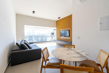 Apartamento à venda com 1 quarto, 68m² em Vila Cordeiro, São Paulo