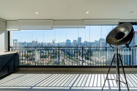 Apartamento à venda com 1 quarto, 68m² em Vila Cordeiro, São Paulo