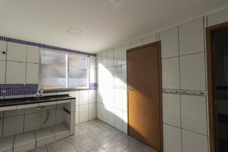 Cozinha de casa para alugar com 3 quartos, 80m² em Mutua, São Gonçalo