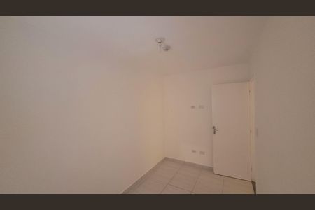 Quarto 1 de apartamento para alugar com 1 quarto, 38m² em Jardim Iva, São Paulo