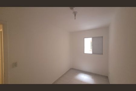 Quarto 1 de apartamento para alugar com 1 quarto, 38m² em Jardim Iva, São Paulo