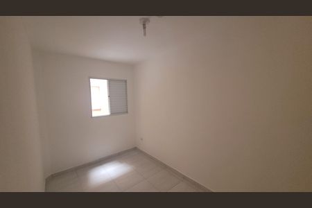 Quarto 1 de apartamento para alugar com 1 quarto, 38m² em Jardim Iva, São Paulo