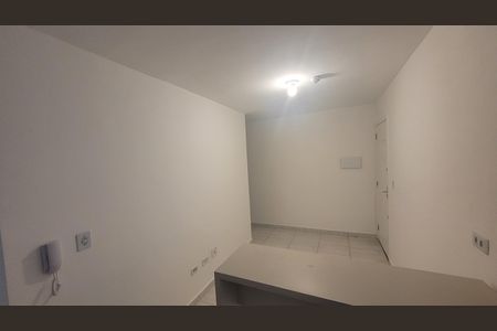 Sala/Cozinha de apartamento para alugar com 1 quarto, 38m² em Jardim Iva, São Paulo