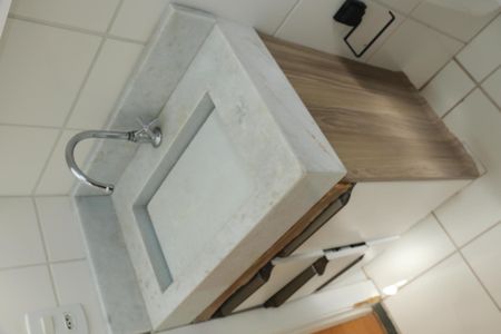 Banheiro - torneira de apartamento para alugar com 2 quartos, 45m² em Vila Catia, Nova Iguaçu