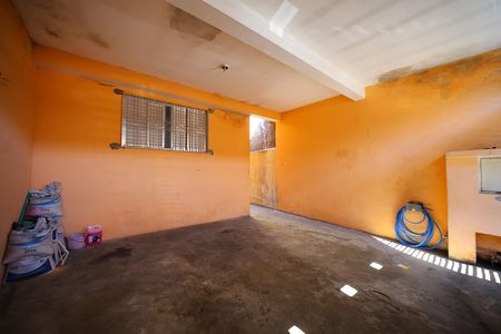 Garagem de casa para alugar com 3 quartos, 125m² em Vila Bauab, São Paulo