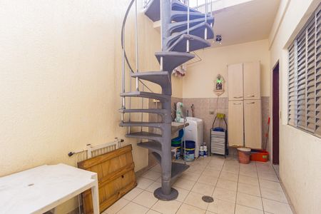 Casa à venda com 360m², 4 quartos e 6 vagas Casa à venda com 360m², 4 quartos e 6 vagasÁrea de Serviço