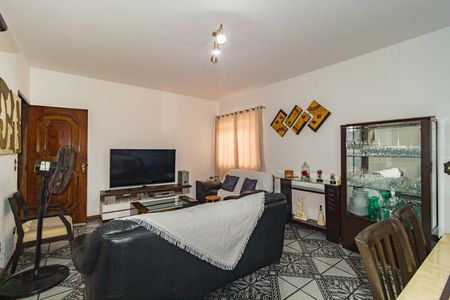 Casa à venda com 4 quartos, 360m² em Cambuci, São Paulo