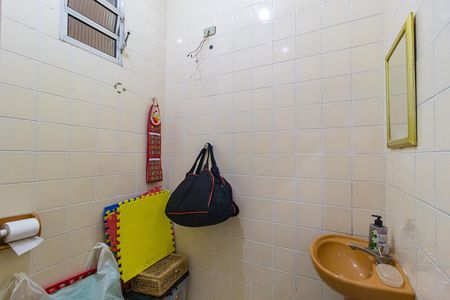 Casa à venda com 360m², 4 quartos e 6 vagas Casa à venda com 360m², 4 quartos e 6 vagasBanheiro - Garagem