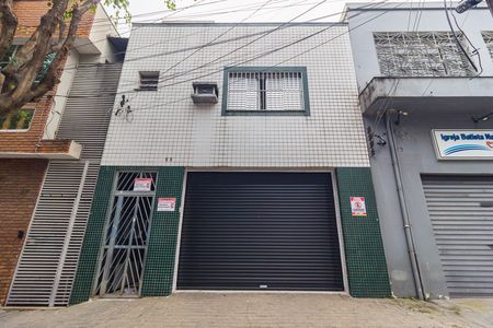 Fachada de casa à venda com 4 quartos, 360m² em Cambuci, São Paulo