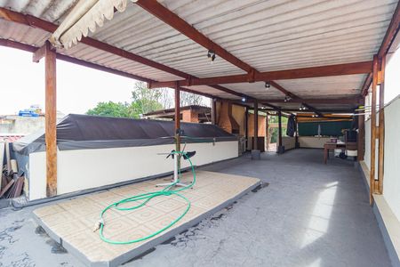 Casa à venda com 360m², 4 quartos e 6 vagas Casa à venda com 360m², 4 quartos e 6 vagasEspaço Gourmet