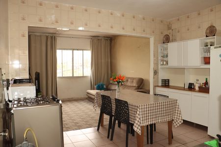 Casa à venda com 3 quartos, 120m² em Jardim Santa Adelia, São Paulo