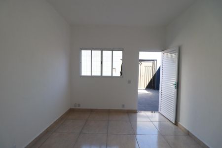 Sala de casa para alugar com 3 quartos, 80m² em Parque dos Pinus, Ribeirão Preto