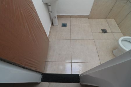 Casa para alugar com 80m², 3 quartos e 2 vagasBanheiro social 