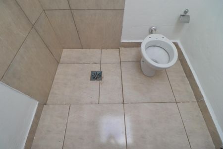 Casa para alugar com 80m², 3 quartos e 2 vagasBanheiro social 