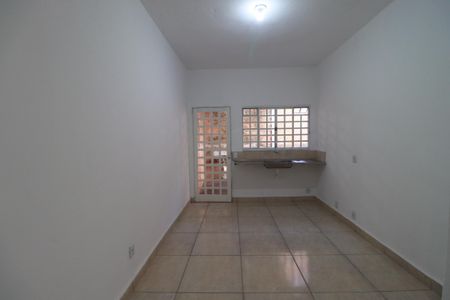 Casa para alugar com 80m², 3 quartos e 2 vagasCozinha 