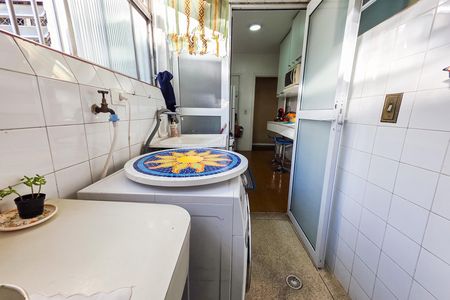 Apartamento à venda com 97m², 2 quartos e 1 vaga Apartamento à venda com 97m², 2 quartos e 1 vagaÁrea de serviço
