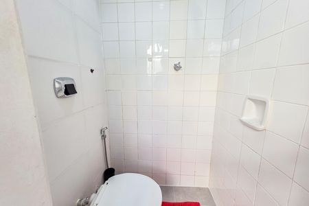 Apartamento à venda com 97m², 2 quartos e 1 vaga Apartamento à venda com 97m², 2 quartos e 1 vagaBanheiro de serviço