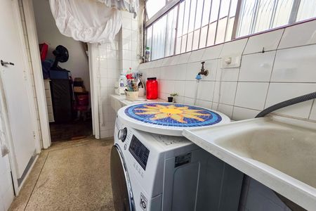 Apartamento à venda com 97m², 2 quartos e 1 vaga Apartamento à venda com 97m², 2 quartos e 1 vagaÁrea de serviço