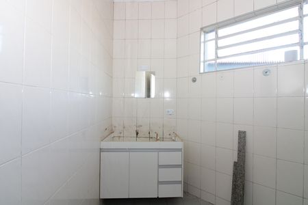 Casa para alugar com 194m², 3 quartos e 3 vagasBanheiro 2