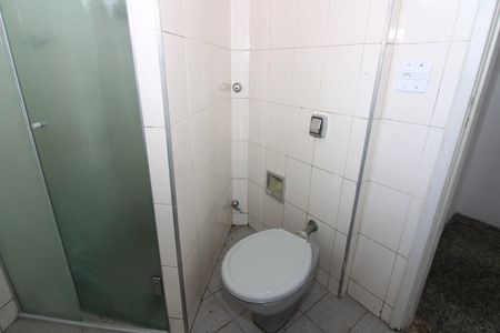 Casa para alugar com 194m², 3 quartos e 3 vagasBanheiro 2