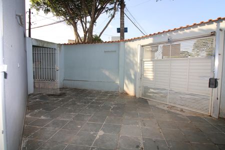 Garagem de casa para alugar com 3 quartos, 194m² em Jardim Hercilia, São Paulo